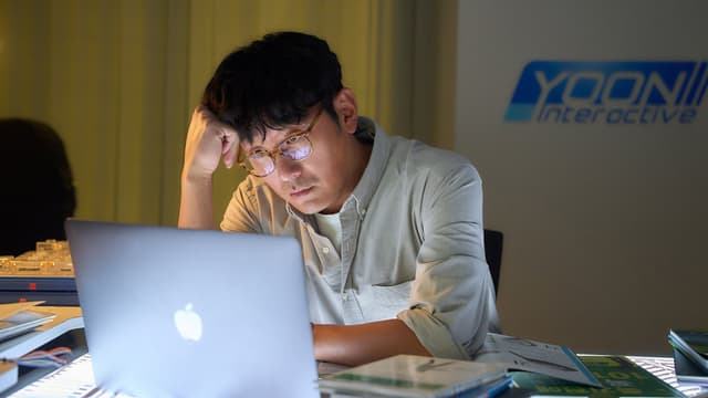 Ảnh phim Đầu Xuôi Đuôi Đút Lót