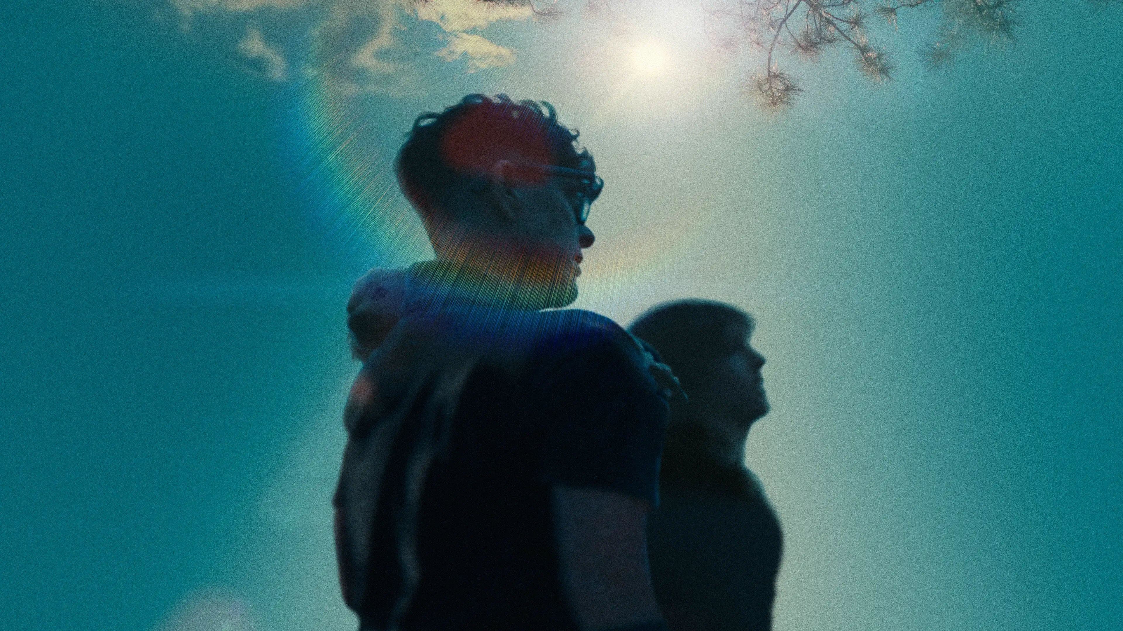 Ảnh phim Hãy Nhìn Tôi Dưới Ánh Sáng Đẹp Nhất