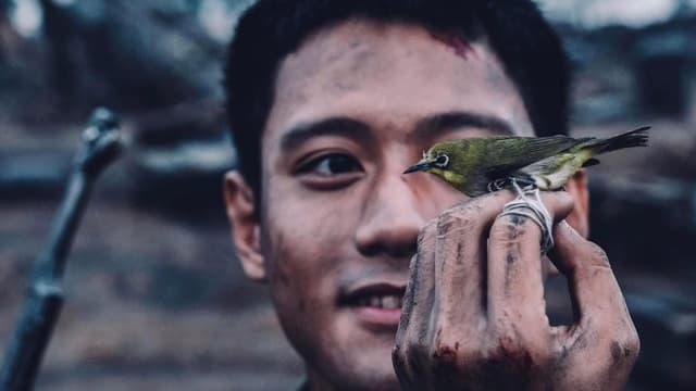 Ảnh phim Mưa Đỏ